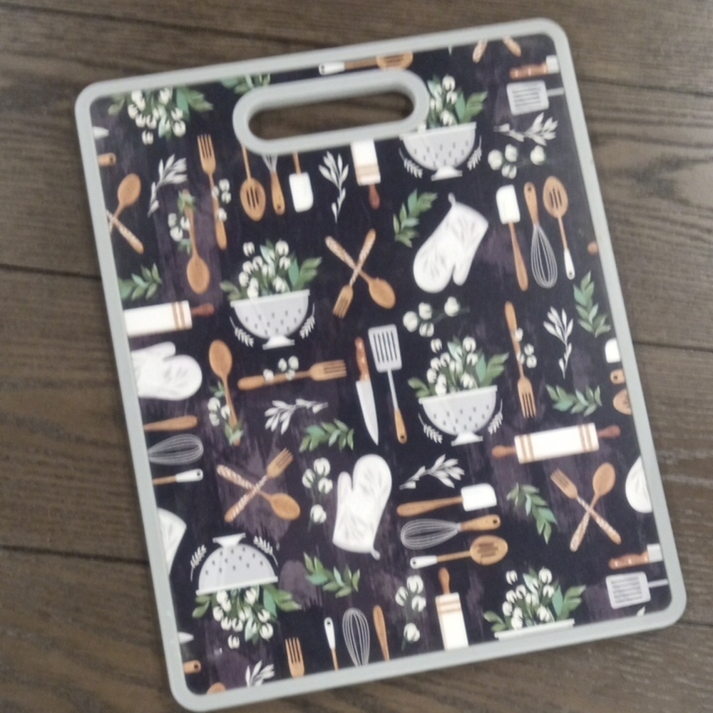 🫟 🍒 Floral Kitchen Utensil Cutting Board